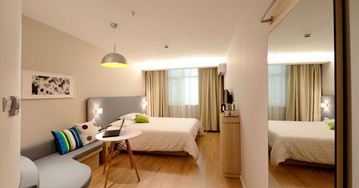 Hotel Booking System: Build Direct Booking vs Rely on OTAs