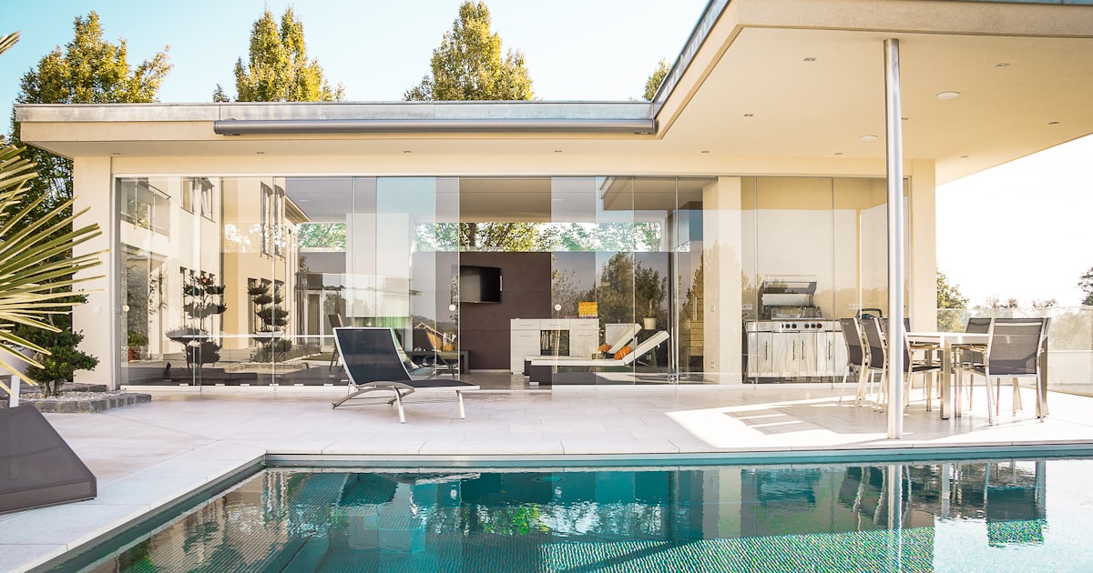 Villa Rental Website in Thailand: Bookings, Calendars, and Guest Management